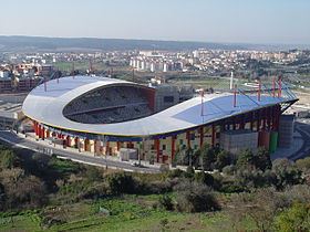 Assembleia Municipal de Leiria autoriza câmara a vender estádio palco do Euro 2004